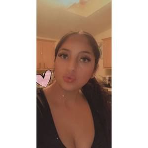 Meet your Posher, Claudia